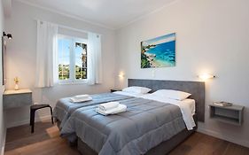 Balaris Apartments